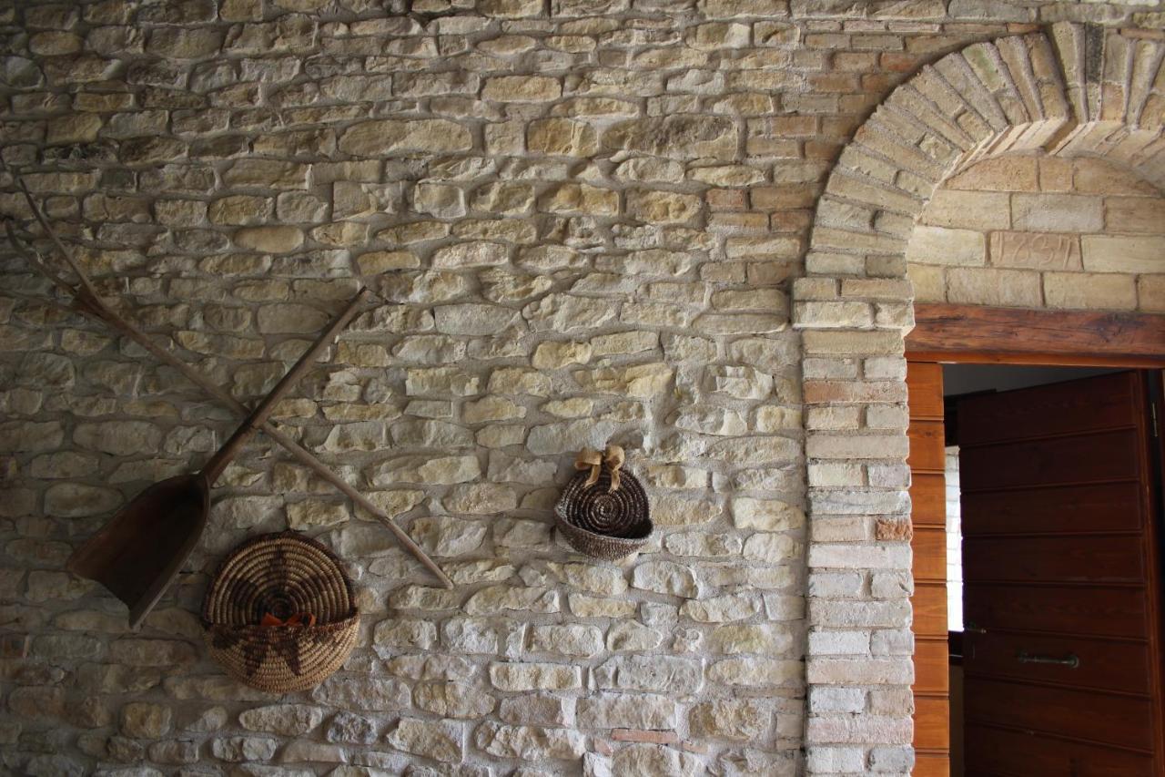 Casale Fontanile Bed And Breakfast Smerillo Exteriér fotografie