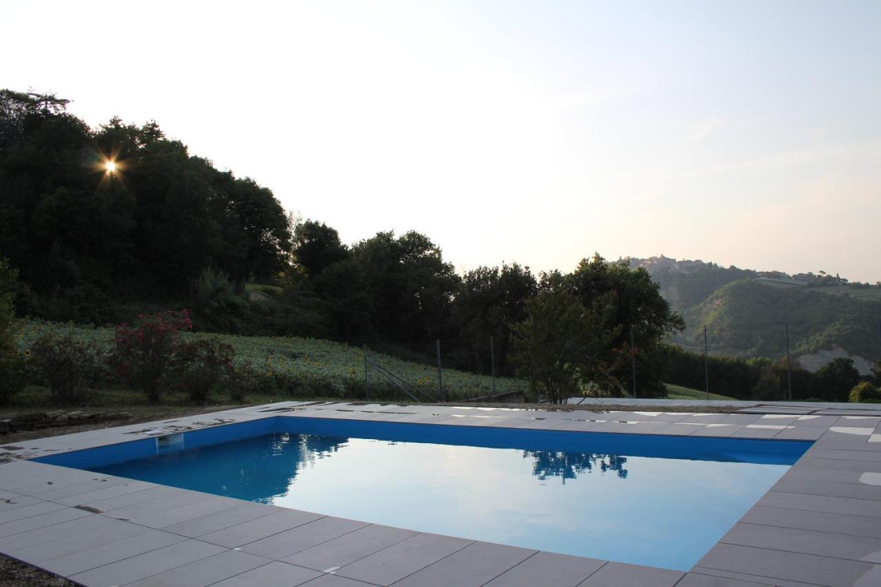 Casale Fontanile Bed And Breakfast Smerillo Exteriér fotografie
