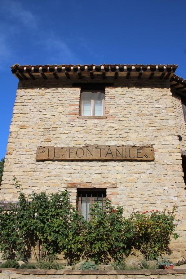 Casale Fontanile Bed And Breakfast Smerillo Exteriér fotografie