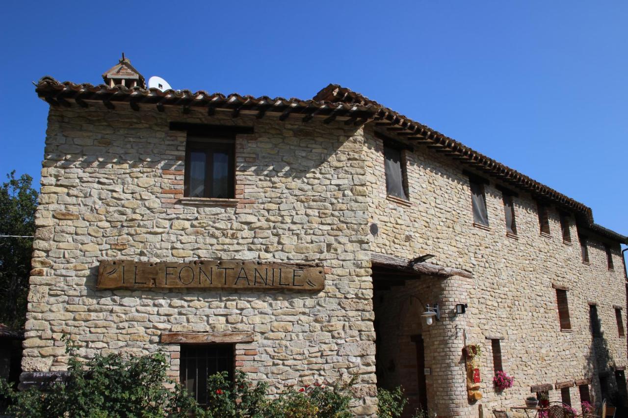 Casale Fontanile Bed And Breakfast Smerillo Exteriér fotografie