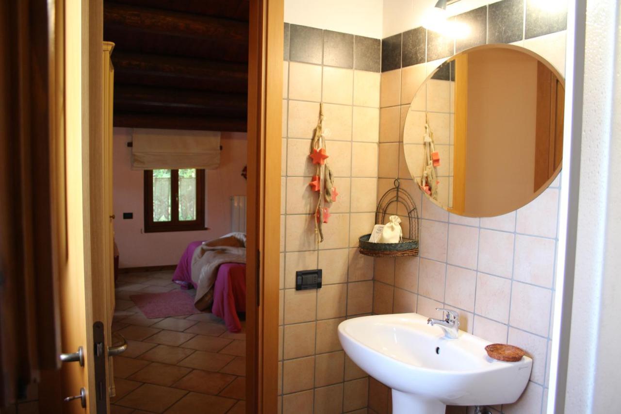 Casale Fontanile Bed And Breakfast Smerillo Exteriér fotografie